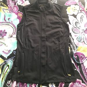 Clover by Bobby Jones vest size small